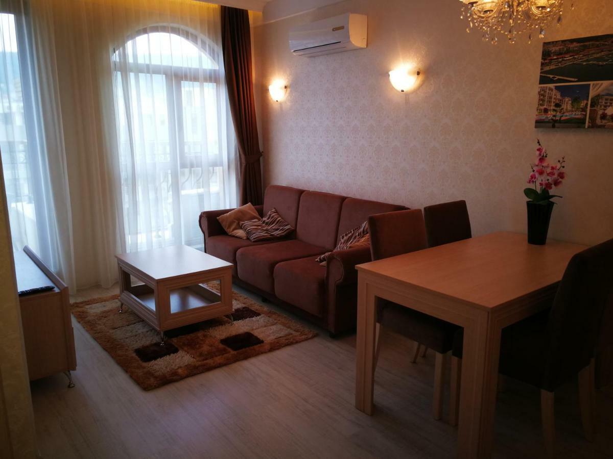 Harmony Suites Apartment Sveti Vlas Esterno foto